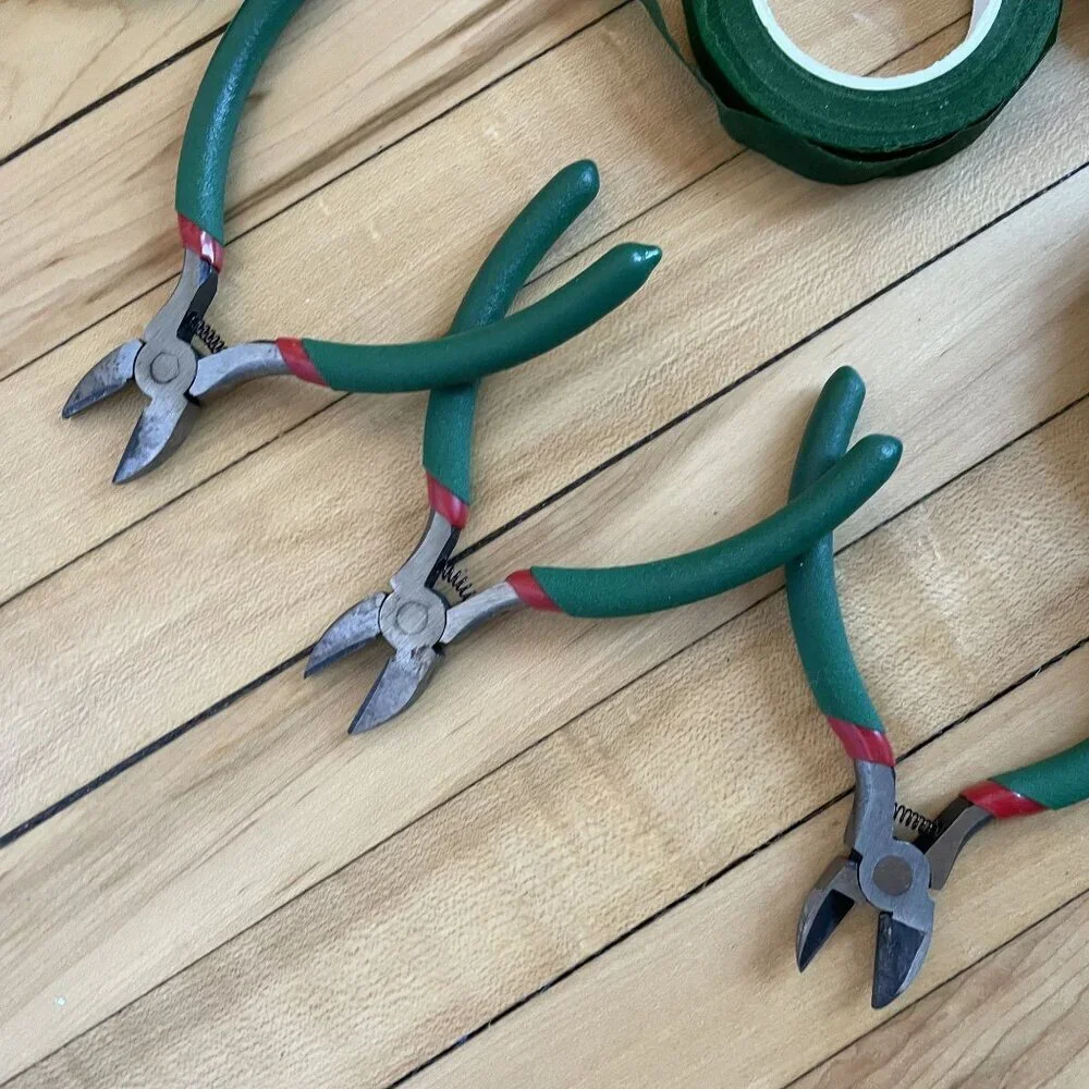 Floral tools bouquet making green flower tape wire wirecutters creative wedding